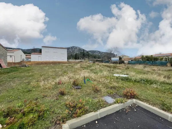 Volx - Terrain de 510m² dans lotissement
