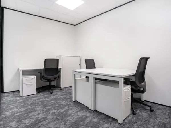 Espace de bureau privé pour 3 personnes à Bordeaux, Signature Place des Grands Hommes