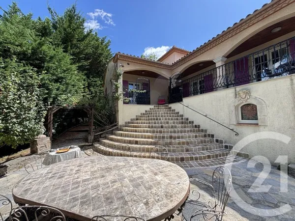 Maison 6 pièces 220 m²