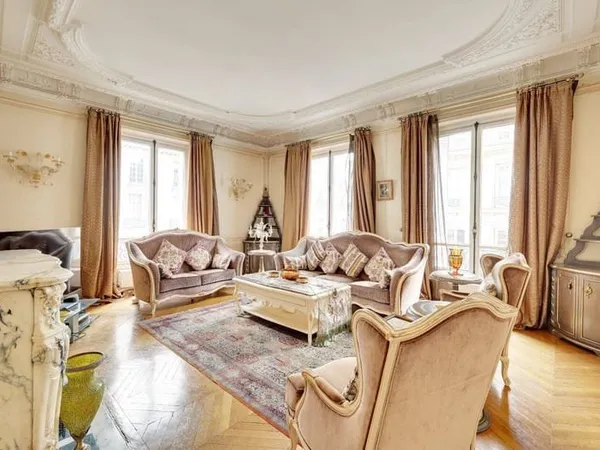 Appartement 6 pièces 200 m²