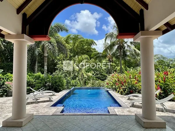 Villa d'exception et gîtes attenants au Lamentin