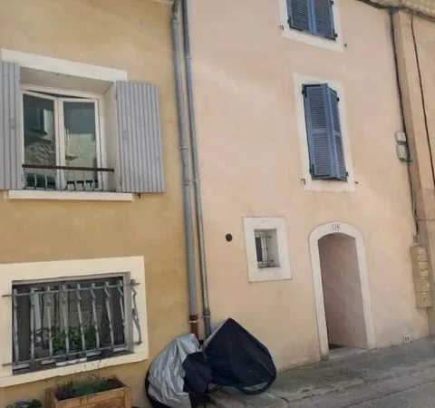 Maison Vente Jouques 4p 100m² 940€