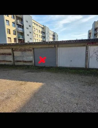 Parking 13 m²