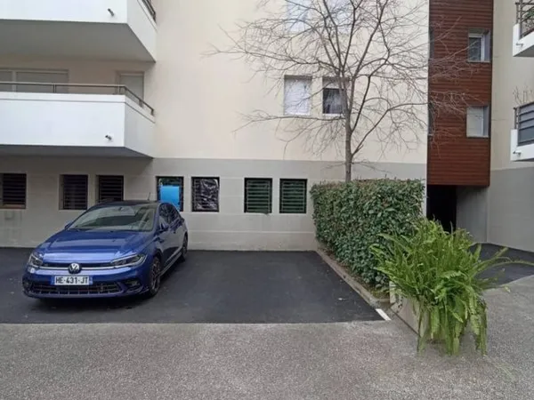 Stationnement Vente Saint-Laurent-du-Var   21000€