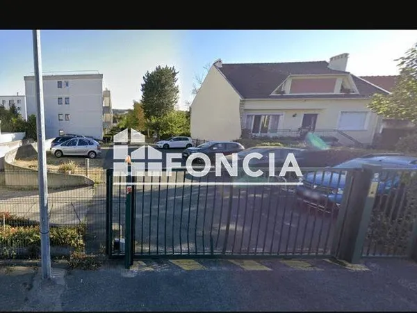 Stationnement Location Mantes-la-Jolie   45€