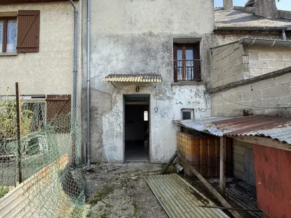Maison à rénover - fort potentiel d'aménagement - idéal inve