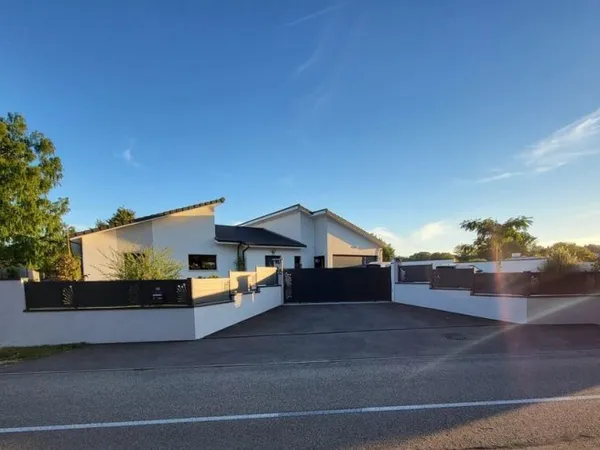 Maison de 7 pièces 203 m²