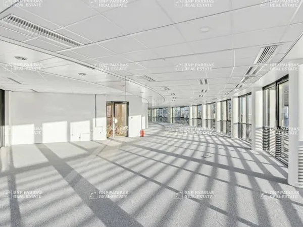 Bureaux 10938 m²