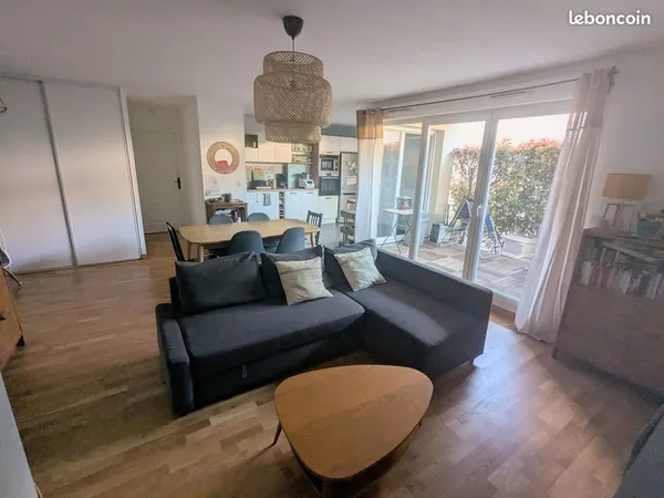 Appartement T3 de 72 m² avec terrasse - Lyon 7 / Place Jean Jaurès (à 7 min du métro)