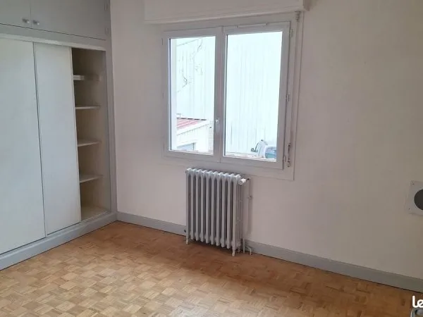 Bureau de 12 M² à louer