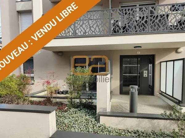 Investissement locatif clés en mains - T2 lumineux avec terrasse et parking, locataire en place !