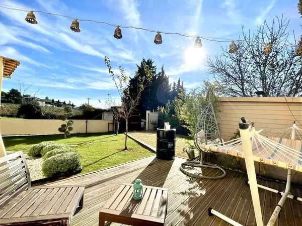 SECTEUR DENTELLE - JOLIE MAISON ENTIEREMENT RENOVEE AVEC JAR