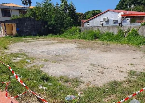 Terrain à bâtir Vente Grand-Bourg  105m² 96250€