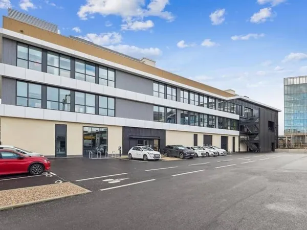 Local d'activité 15337 m²