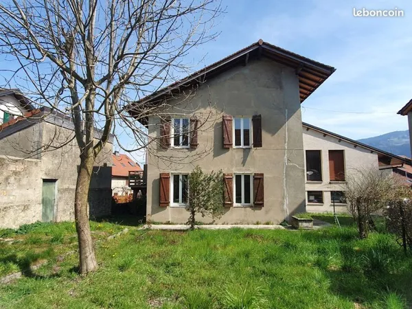 Maison à rénover - Terrain de 264 m²
