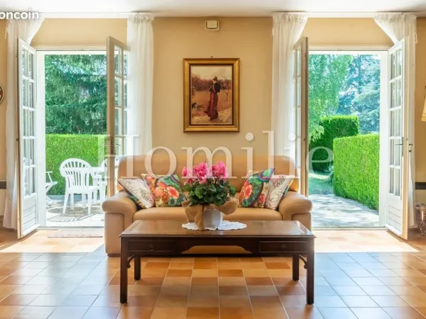 Maison 9 pièces 199 m²