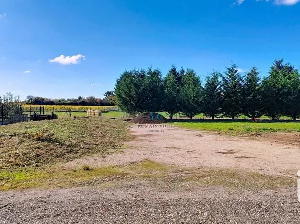 Terrain 579 m²