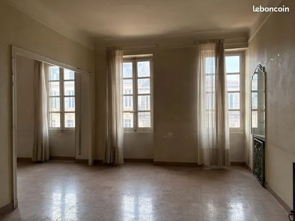 Appartement de caractère 120 m² - Terrasse au calme - Secteur Préfecture / Cours Julien - Marseille 