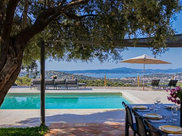 Villa 8 pièces 280 m²