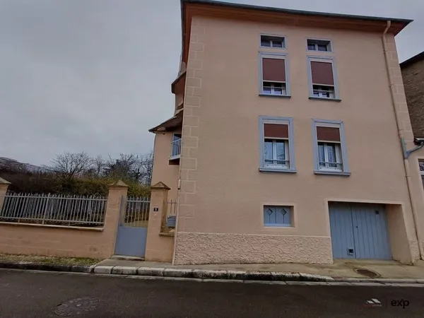 Maison de village 6 pièces : Le charme de l'ancien allié à un