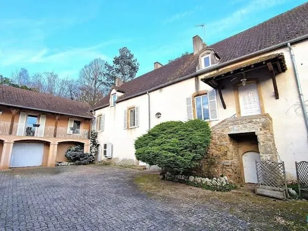 Maison 12 pièces 483 m²