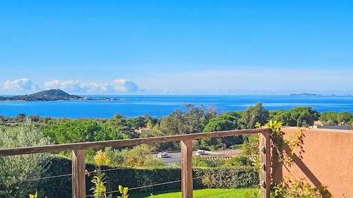 Maison 8 pièces 257 m²