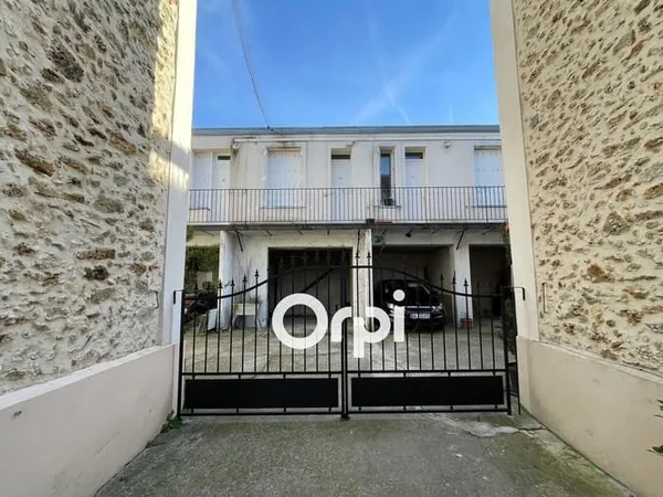 Studio 1 pièce 17 m²