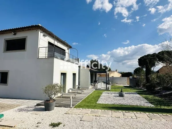 Villa 8 pièces 138 m²