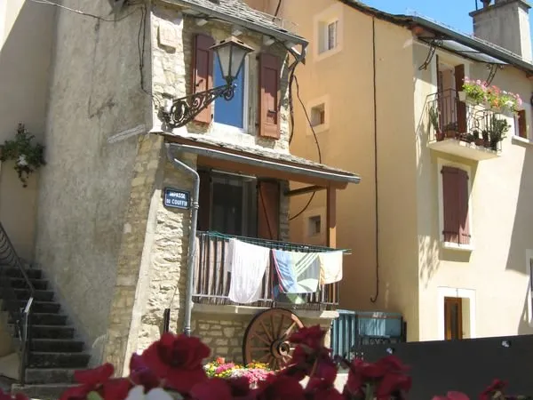 Maison de ville traversante Marvejols-centre