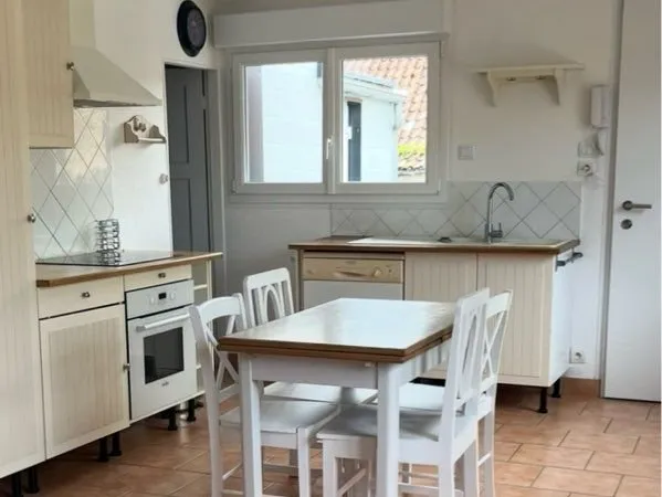 Chalet de 68 m² lumineux meublé, proche de la place du marché d'Ardres