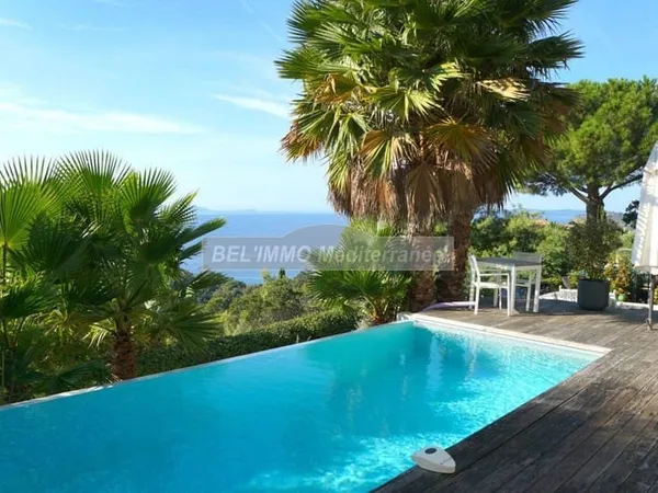 Villa 10 pièces 300 m²
