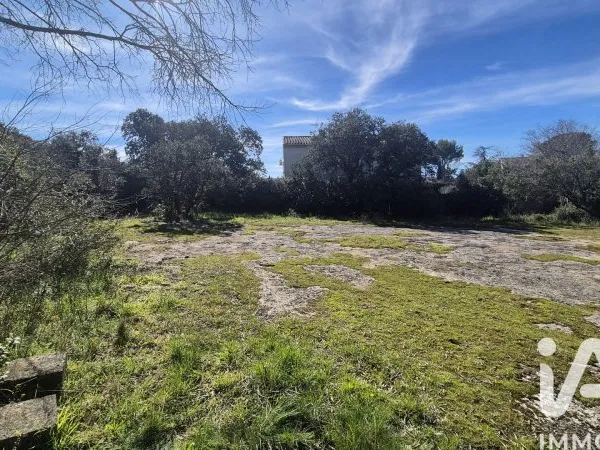 Terrain 865 m²
