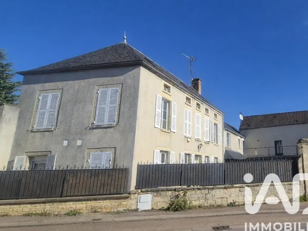 Maison 11 pièces 270 m²
