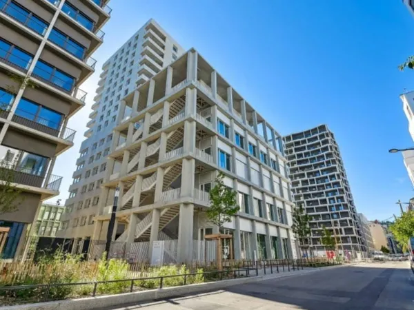 Bureaux 244 m²