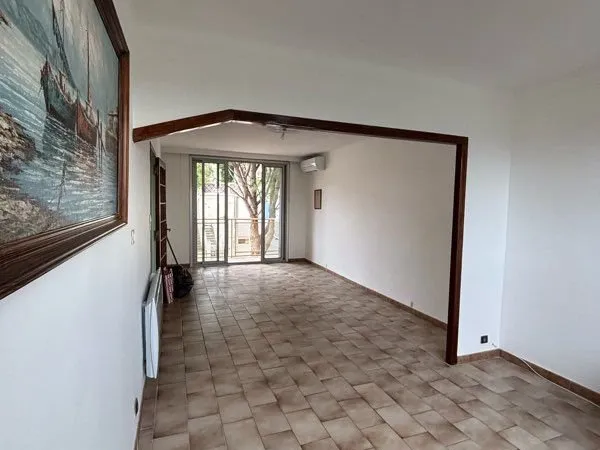 Appartement T3/T4 - 75 m² - Balcon / Loggia