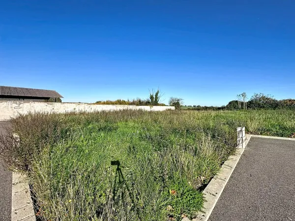 Terrain 837 m²