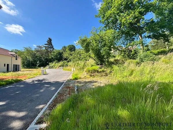 Terrain 679 m²