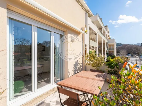 VALMANTE / MAZARGUES: TYPE 3 MODERNE AVEC TERRASSE