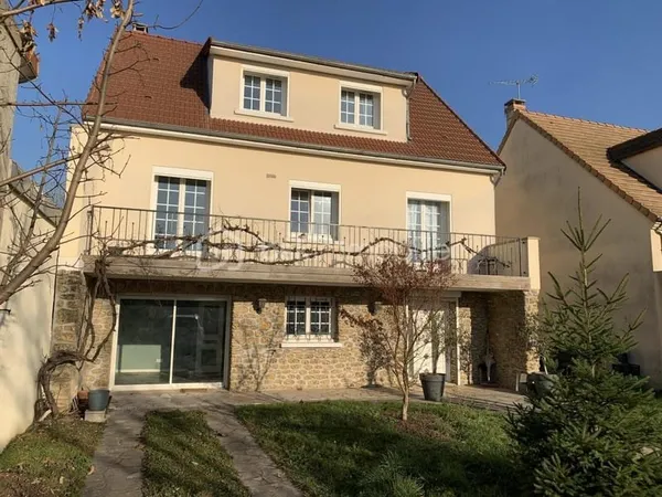 Maison familiale 5 chambres - 175 m² / 733 m²