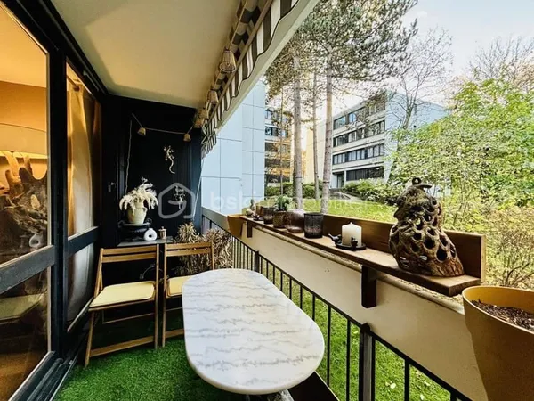 Exclusivité - Résidence de standing à Garches - Appartement 3 pièces avec balcon, cave et parking
