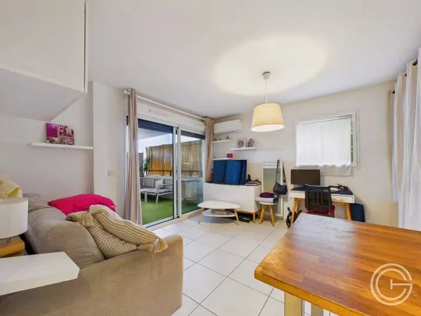 Studio 1 pièce 25 m²