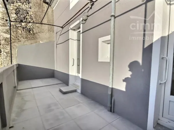 APPARTEMENT F3 avec cave et terrasse