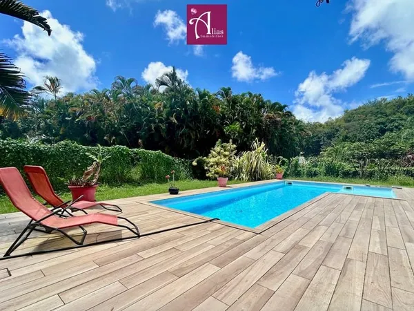 À VENDRE Maison de 155 m2 avec piscine à Besson, Le Gosier