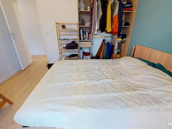 Chambre 5 pièces 81 m²