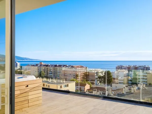 Roquebrune Cap Martin - Penthouse Neuf - Jacuzzi