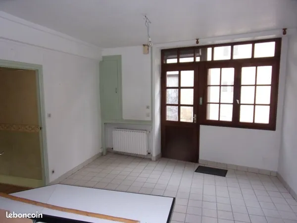 Souvigny, Maison avec cour (2 logements possible)