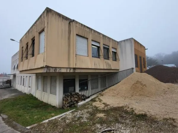 Local d’activité et entrepôt Vente Grand-Charmont   190000€
