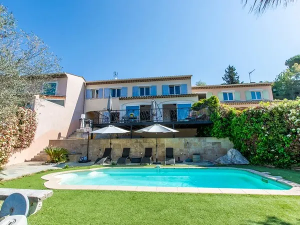 Propriété avec piscine à Saint-Paul-de-Vence