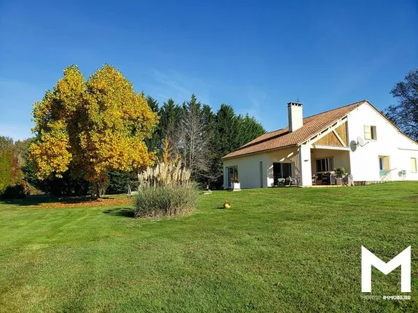 Maison provencale 8 pièces & 1,5Ha