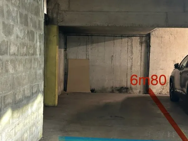 Loue parking 21m²